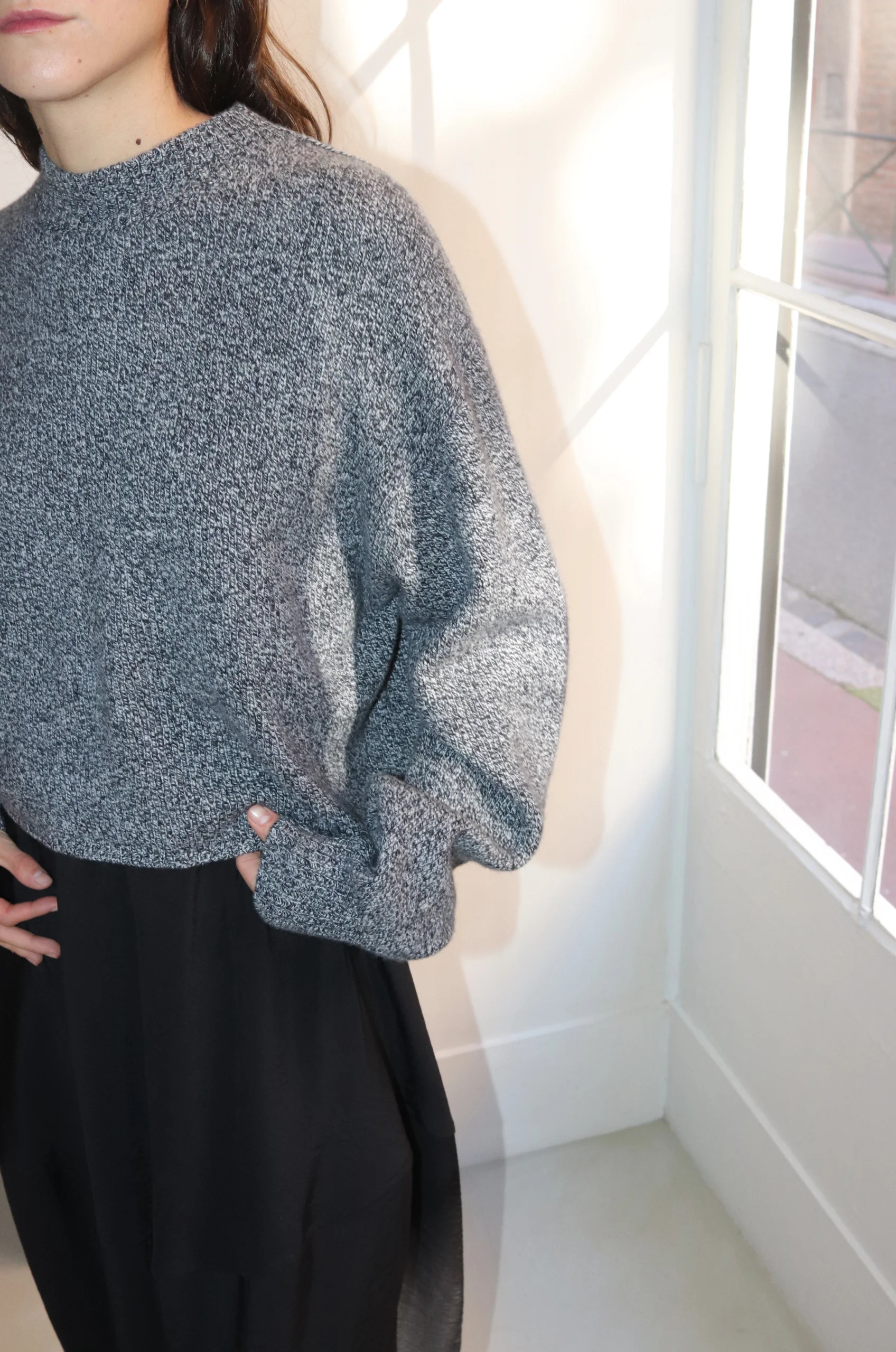 Ylève – Wool Cashemere Knitwear P/O 60071 – Black 3 Ylève – Wool Cashemere Knitwear P/O 60071 – Black