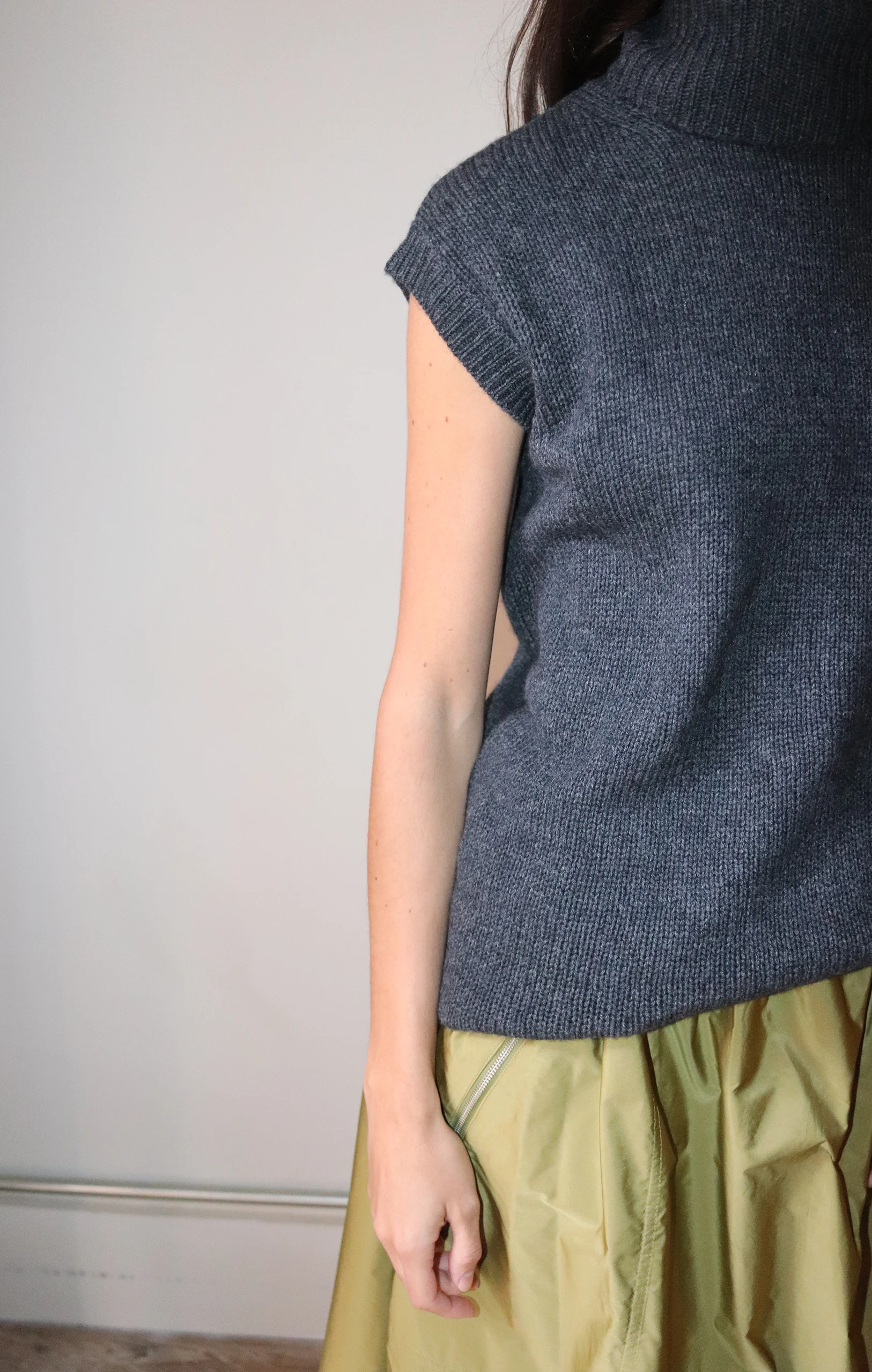 Sofie D’Hoore – MOLE 3Ply High Neck Sleeveless Vest – Charcoal Melange 3 Sofie D’Hoore – MOLE 3Ply High Neck Sleeveless Vest – Charcoal Melange