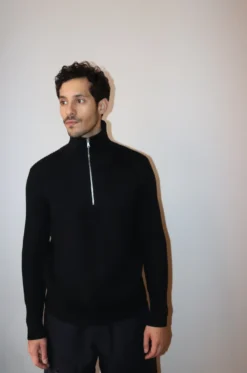 Andersen-Andersen – Navy Half Zip – Black