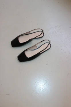 Le Monde Béryl – Flat Sling Back Leather – Black -Salomon Boutique back2