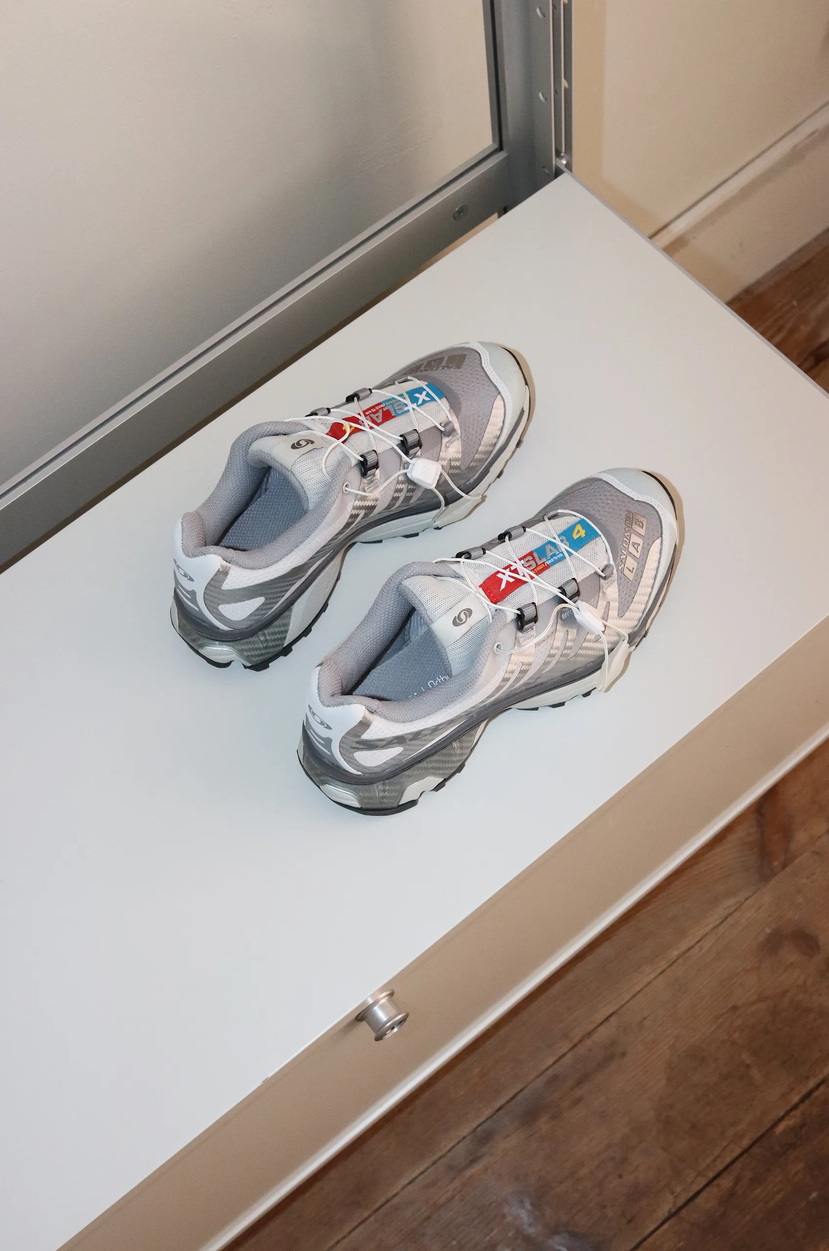 Salomon – Women Shoes XT-4 OG – Shark Skin/Drawn Blue/Metal 3 Salomon – Women Shoes XT-4 OG – Shark Skin/Drawn Blue/Metal