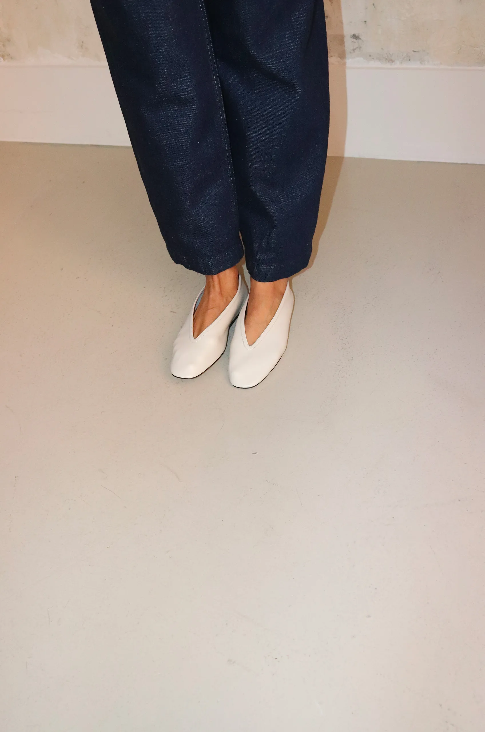 Le Monde Béryl – Luna Slipper Leather – Ecru 4 Le Monde Béryl – Luna Slipper Leather – Ecru – Image 2