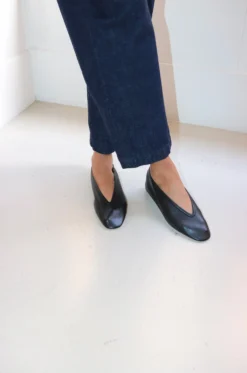 Le Monde Béryl – Luna Slipper Leather – Black -Salomon Boutique noires2