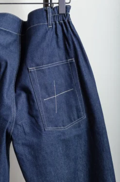 Toogood – The Acrobat Jean – Indigo -Salomon Boutique rdv 09 scaled 2