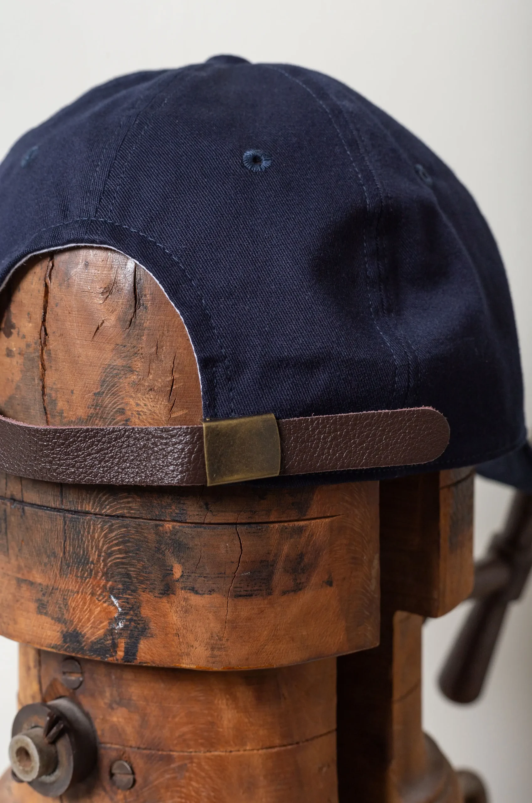 Câbleami – Loose Light Chino B.B. CAP – Navy 5 Câbleami – Loose Light Chino B.B. CAP – Navy – Image 3