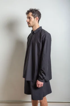 Toogood – The Draughtsman Shirt – Poplin Flint 9 Toogood – The Draughtsman Shirt – Poplin Flint -Salomon Boutique rdv 67 scaled 1