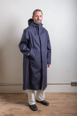 Mackintosh – Gents Wolfson Overcoat – Navy -Salomon Boutique rdv Mackintosh 01 scaled 1