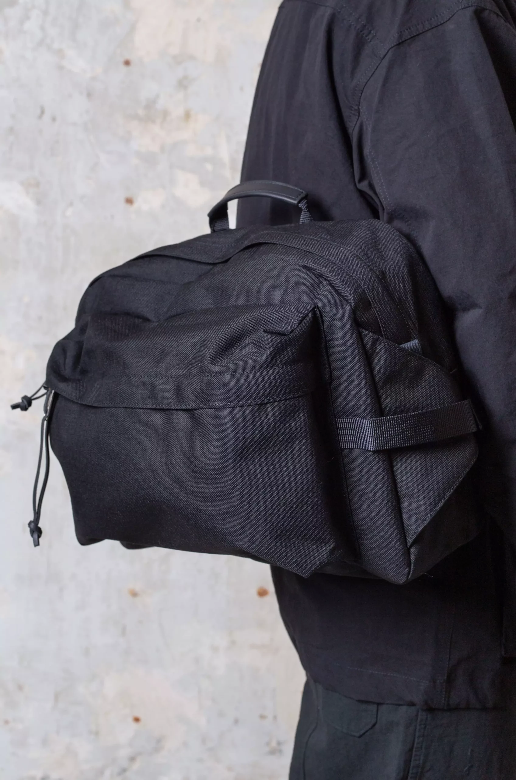 Aeta – Waist Bag: L NY13 – Black 6 Aeta – Waist Bag: L NY13 – Black – Image 4