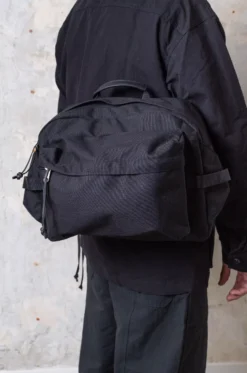 Aeta – Waist Bag: L NY13 – Black