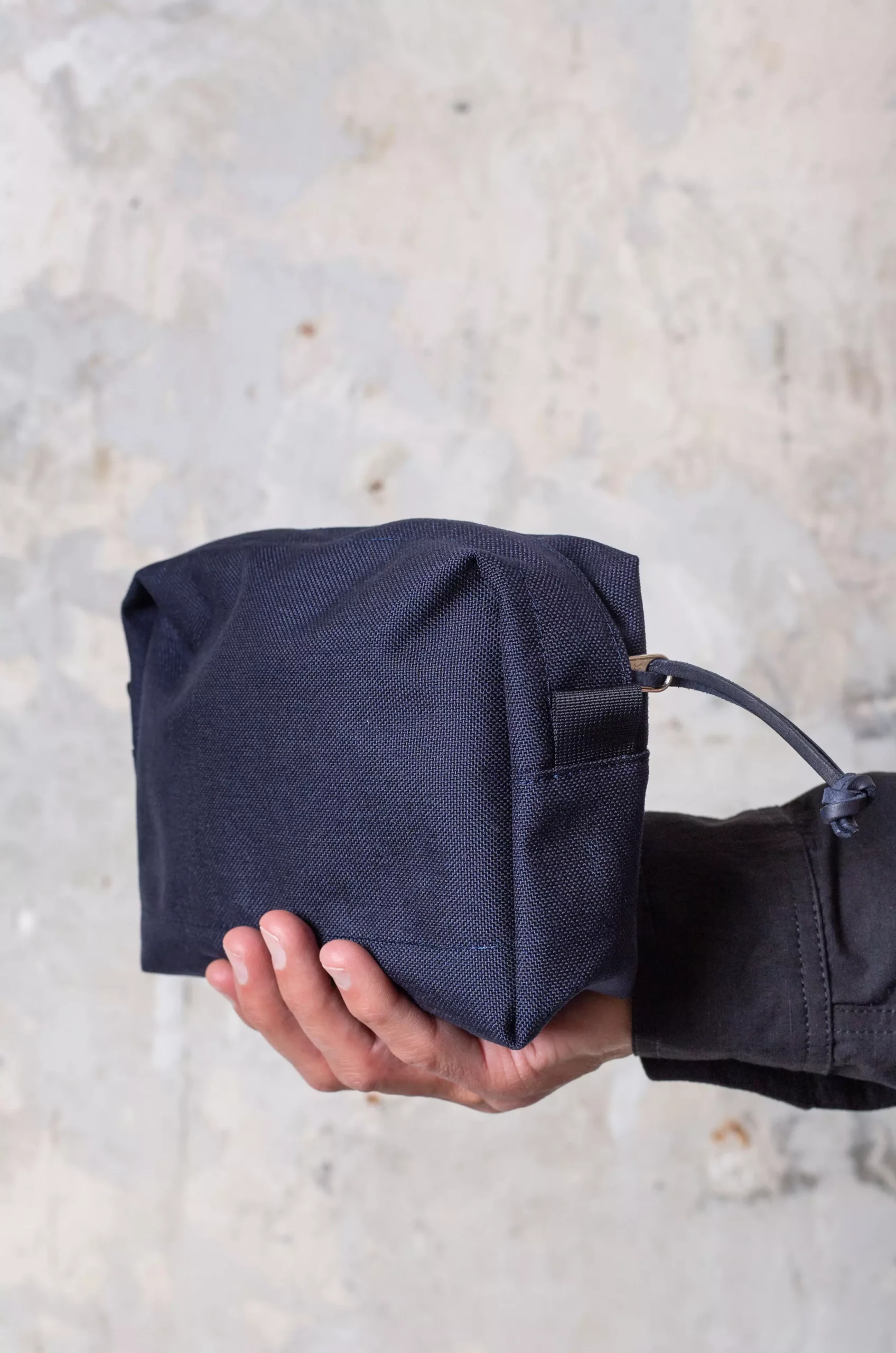 Aeta – Pouch: L NY10 – Navy 5 Aeta – Pouch: L NY10 – Navy – Image 3