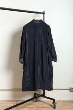 Album Di Famiglia – Men Velvet Loose Coat – Black -Salomon Boutique rdv album 12 scaled 2