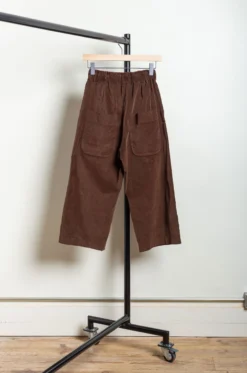 Album Di Famiglia – Velvet W&S Trousers – Coffee -Salomon Boutique rdv album 20 scaled 1