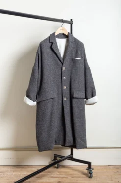 Album Di Famiglia – Women Loose Coat HW – Pepper 8 Album Di Famiglia – Women Loose Coat HW – Pepper -Salomon Boutique rdv album 41 scaled 1