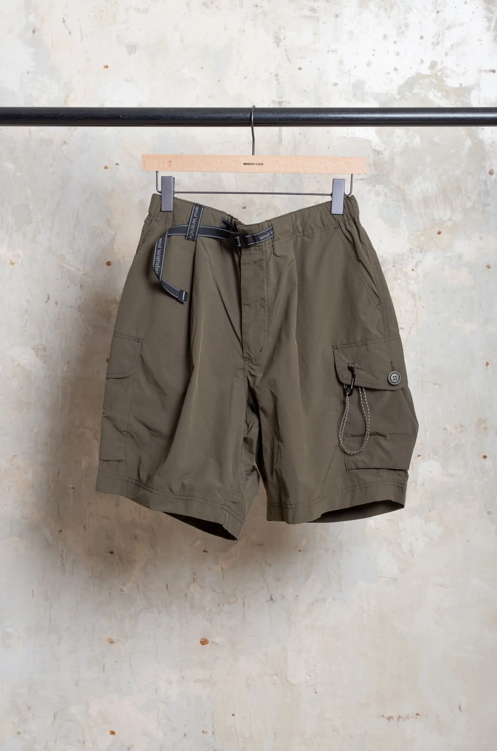 And Wander – Oversized Cargo Short Pants – Khaki 3 And Wander – Oversized Cargo Short Pants – Khaki