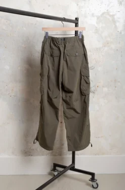 And Wander – Oversized Cargo Pants – Khaki 8 And Wander – Oversized Cargo Pants – Khaki -Salomon Boutique rdv andwander 57 scaled 1