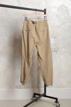 And Wander – Side Zip Hem Pants – Beige 9 And Wander – Side Zip Hem Pants – Beige -Salomon Boutique rdv andwander 62 scaled 1