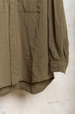 Casey Casey – Volume Shirt Paper Cot 22HC331 – Light Khaki 11 Casey Casey – Volume Shirt Paper Cot 22HC331 – Light Khaki -Salomon Boutique rdv apuntob 50 scaled 2