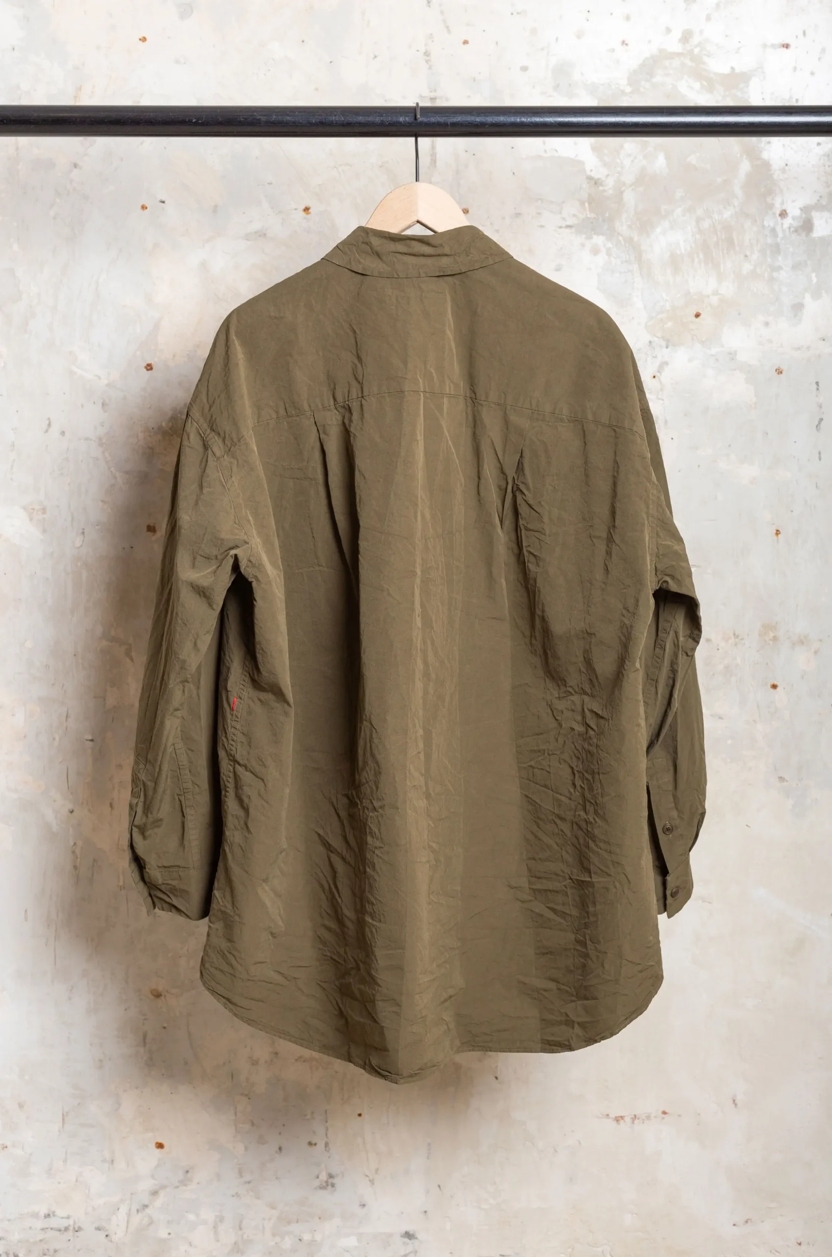 Casey Casey – Volume Shirt Paper Cot 22HC331 – Light Khaki 8 Casey Casey – Volume Shirt Paper Cot 22HC331 – Light Khaki – Image 6