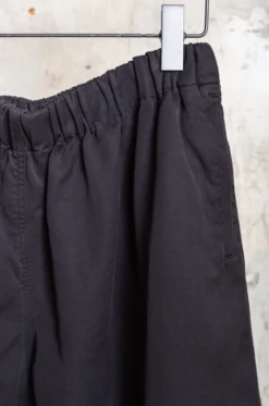 Casey Casey – Jude Pant Military Twill 22HP216 – Black -Salomon Boutique rdv apuntob 71 scaled 2