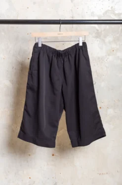 Casey Casey – Yama Short Wiggle 22HP234 – Black 9 Casey Casey – Yama Short Wiggle 22HP234 – Black -Salomon Boutique rdv apuntob 72 scaled 2