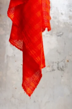 ApuntoB – Stole P1909/TS831 – Tomato -Salomon Boutique rdv apuntob 94 scaled 1