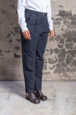 Bergfabel – Farmer Pants BFWP152/110 – Black Navy 8 Bergfabel – Farmer Pants BFWP152/110 – Black Navy -Salomon Boutique rdv bergfabel 18 scaled 1