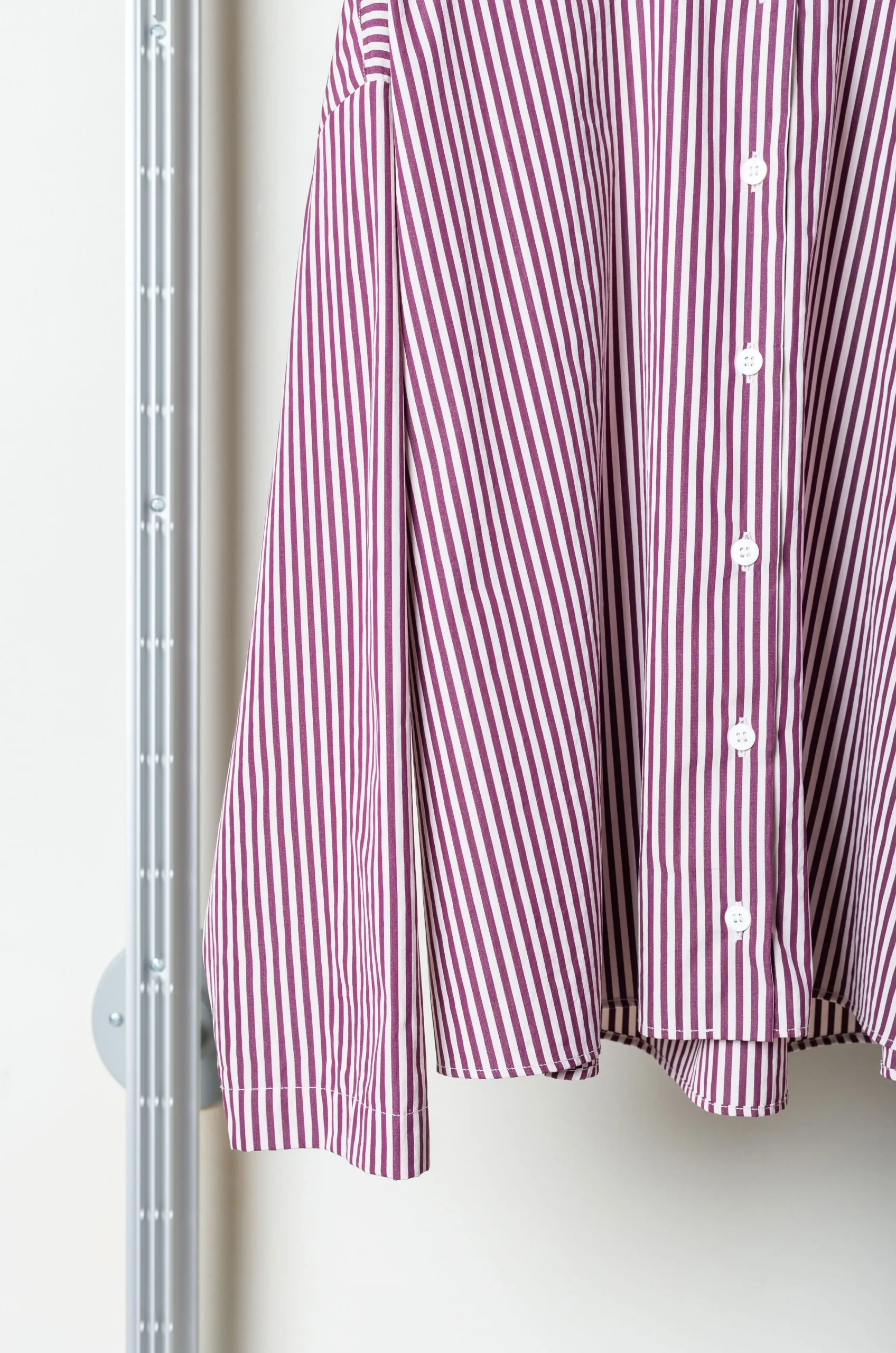 Bergfabel – Short Overshirt BFWSH90/K92 – Wine Stripe 5 Bergfabel – Short Overshirt BFWSH90/K92 – Wine Stripe – Image 3