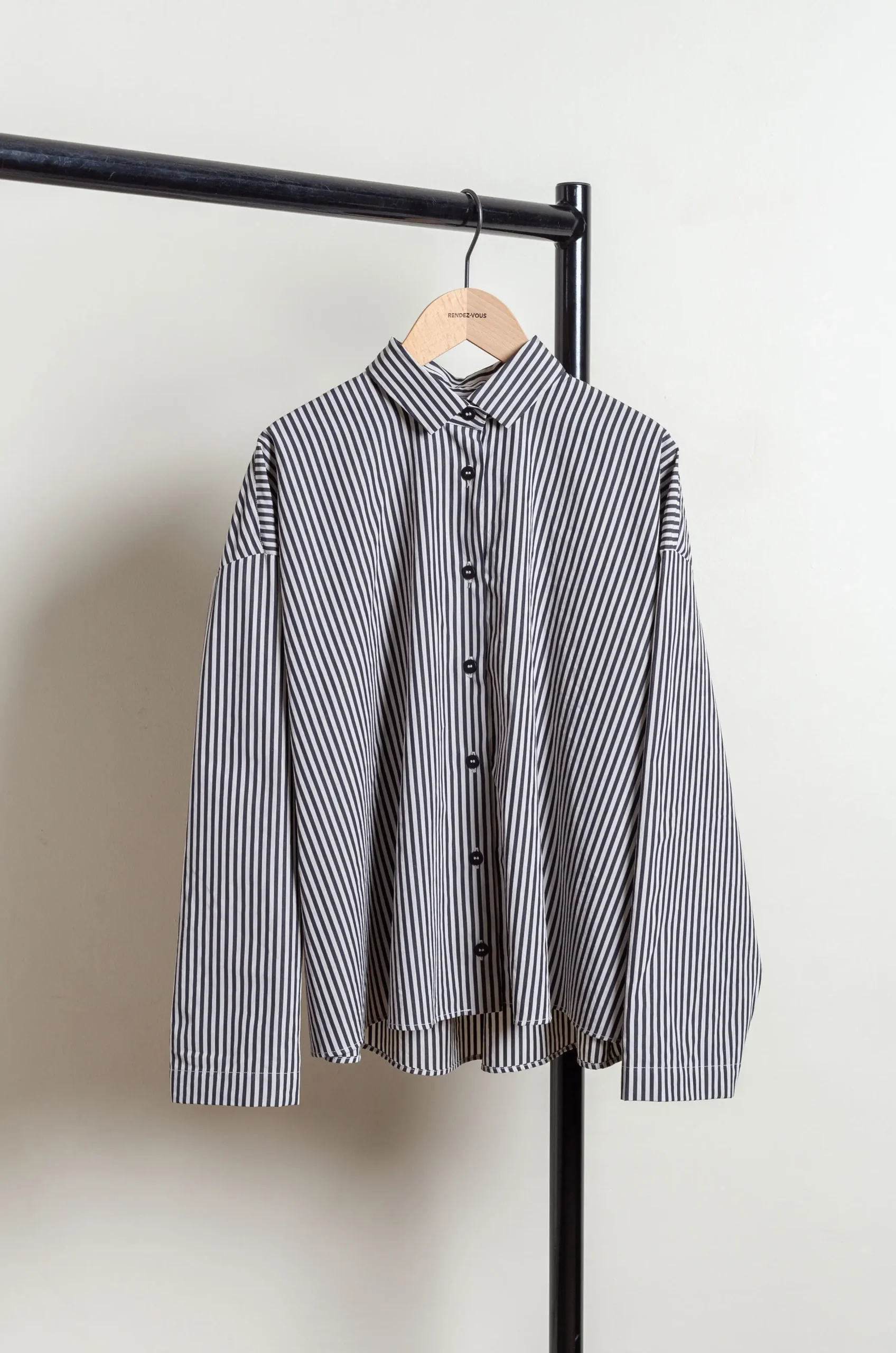 Bergfabel – Short Overshirt BFWSH90/K91 – Black Stripe 4 Bergfabel – Short Overshirt BFWSH90/K91 – Black Stripe – Image 2