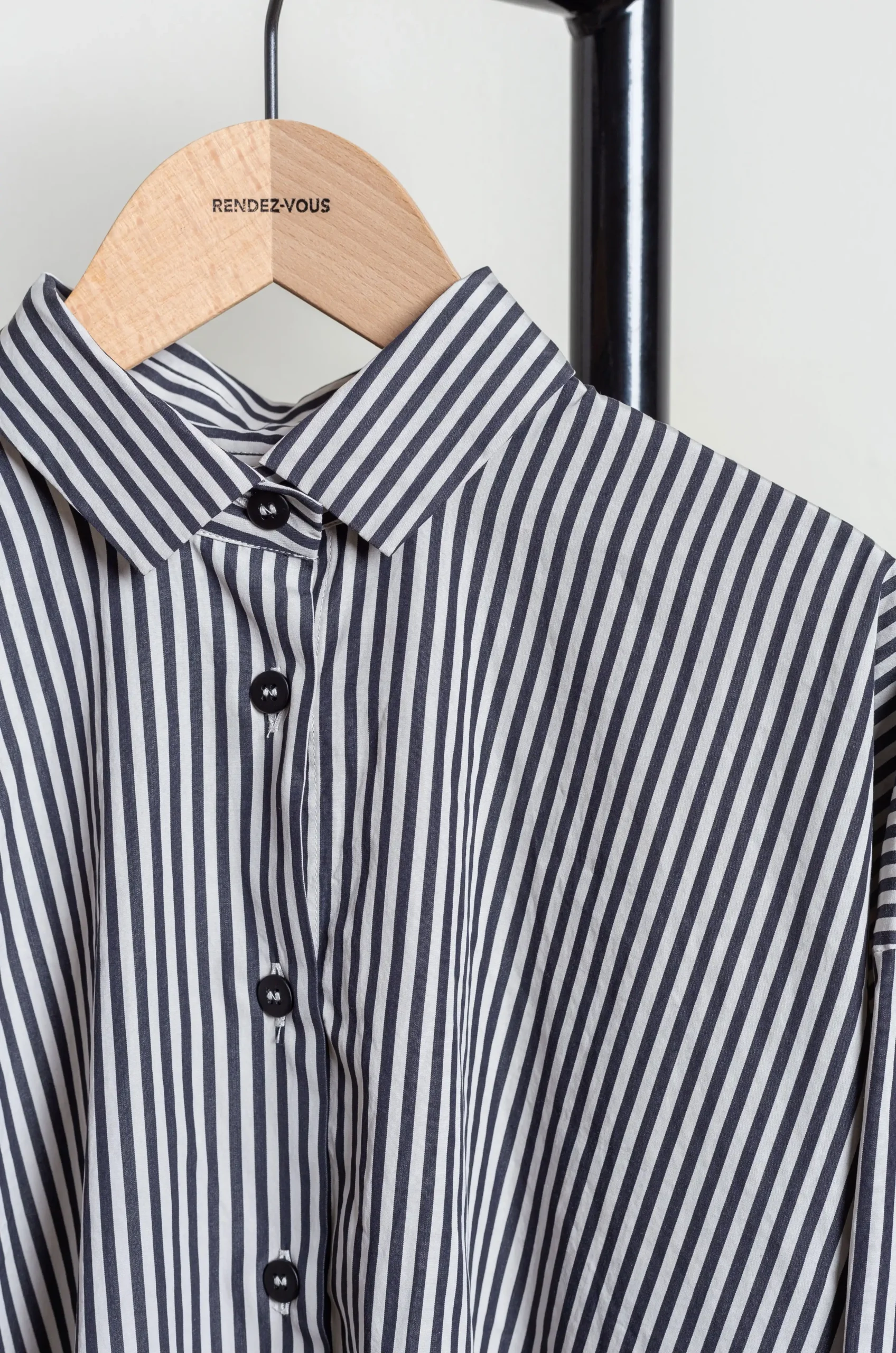 Bergfabel – Short Overshirt BFWSH90/K91 – Black Stripe 6 Bergfabel – Short Overshirt BFWSH90/K91 – Black Stripe – Image 4