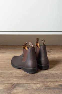 Blundstone – Women Classic Chelsea Boots – Walnut Brown 9 Blundstone – Women Classic Chelsea Boots – Walnut Brown -Salomon Boutique rdv blundstone 09 scaled 1