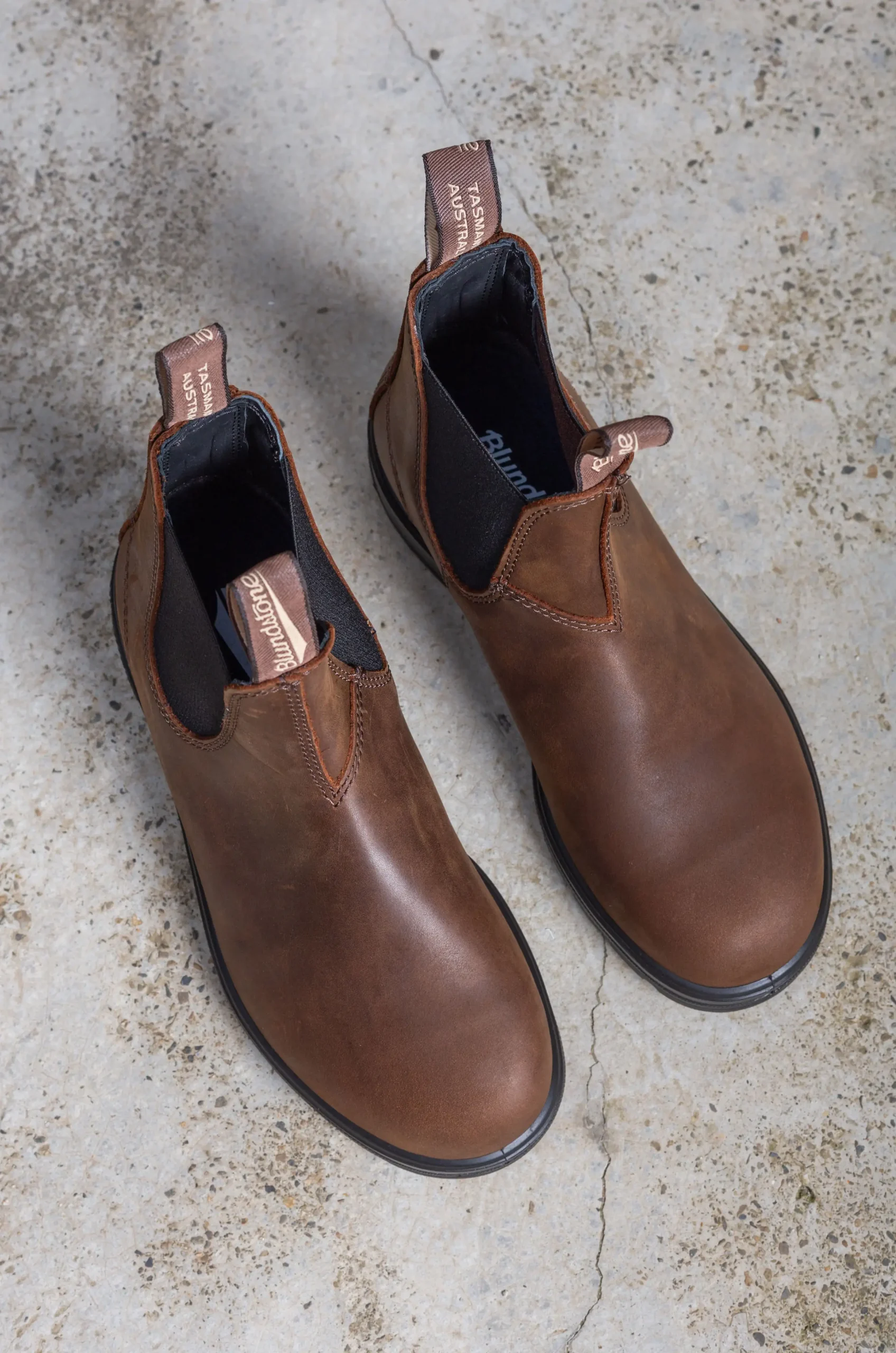 Blundstone – Women Classic Chelsea Boots – Antique Brown 4 Blundstone – Women Classic Chelsea Boots – Antique Brown – Image 2