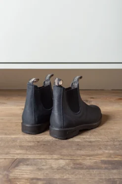 Blundstone – Men Original Chelsea Boots – Waxed Suede Navy -Salomon Boutique rdv blundstone 20 scaled 1