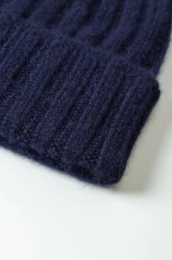 Câbleami – Cashmere 2X2 RIB W/CAP – Navy 7 Câbleami – Cashmere 2X2 RIB W/CAP – Navy -Salomon Boutique rdv cableami 12 scaled 2