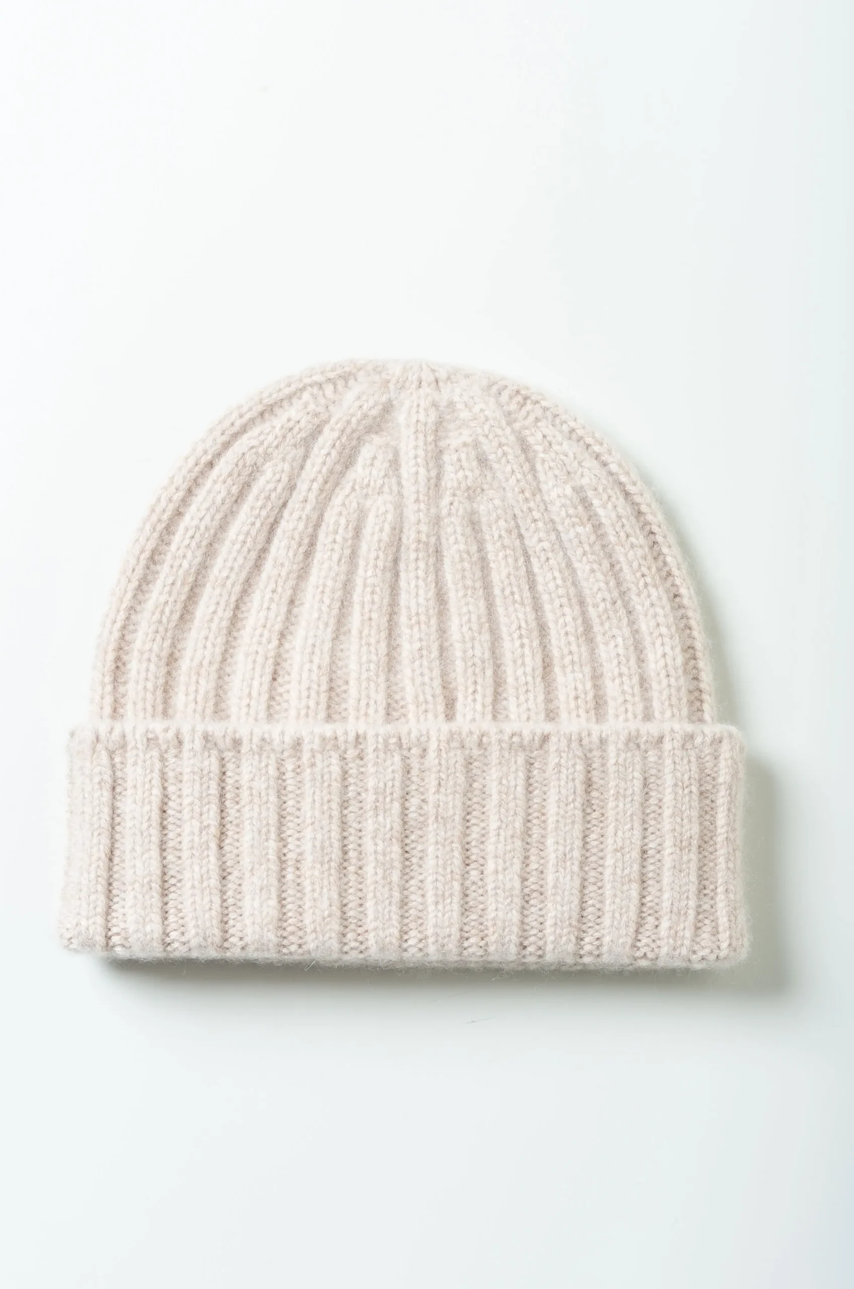 Câbleami – Cashmere 2X2 RIB W/CAP – L.t Beige 3 Câbleami – Cashmere 2X2 RIB W/CAP – L.t Beige