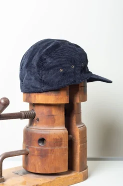 Câbleami – 9w Corduroy Cap 003-24AW – Navy -Salomon Boutique rdv cableami 24 scaled 1