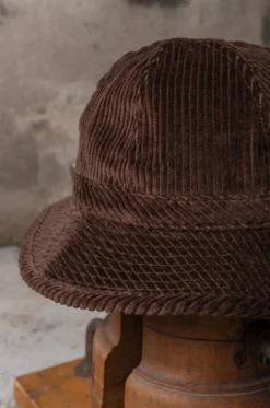 Câbleami – 5W Corduroy Metro Hat With Drawcord 002-23AW – Brown -Salomon Boutique rdv cableami 28 scaled 1