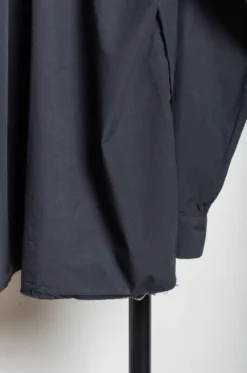 CAMIEL FORTGENS – Inside-Out Basic Shirt – Black -Salomon Boutique rdv camiel 29 scaled 1