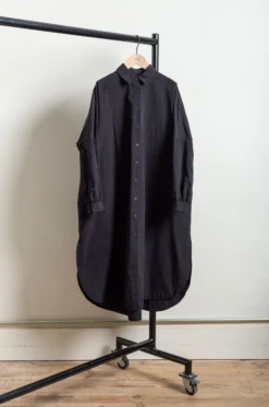 Casey Casey – Yuki Longue Shirt 23FC361 – Black 11 Casey Casey – Yuki Longue Shirt 23FC361 – Black -Salomon Boutique rdv casey 05 1 scaled 1