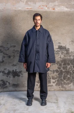 Casey Casey – Triangle Coat Kitty – Night -Salomon Boutique rdv casey 32 1 scaled 1