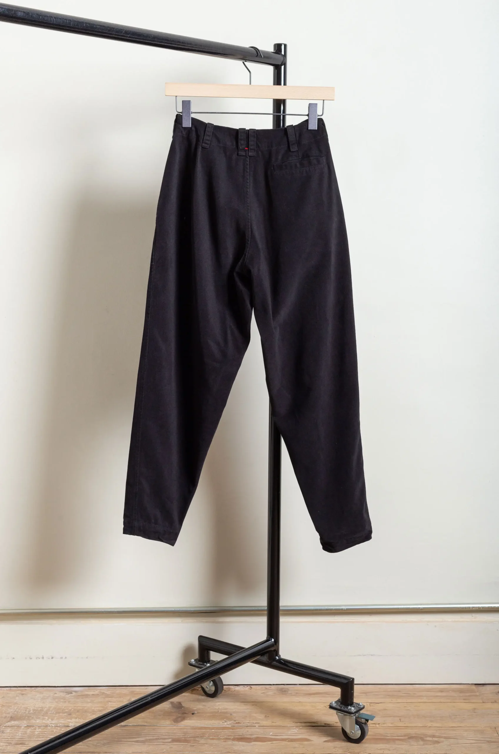 Casey Casey – Hiroshi Pant 23FP226 – Black 6 Casey Casey – Hiroshi Pant 23FP226 – Black – Image 4