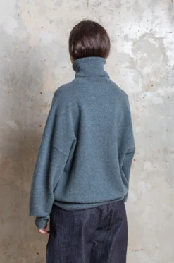 Extreme Cashmere – N°204 Jill – Waves -Salomon Boutique rdv cashmere 79 scaled 1