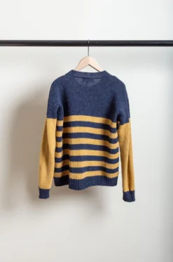 CAWLEY – Stripe Rosa Cardigan – Vintage Heather/Maize 11 CAWLEY – Stripe Rosa Cardigan – Vintage Heather/Maize -Salomon Boutique rdv cawley 34 scaled 1