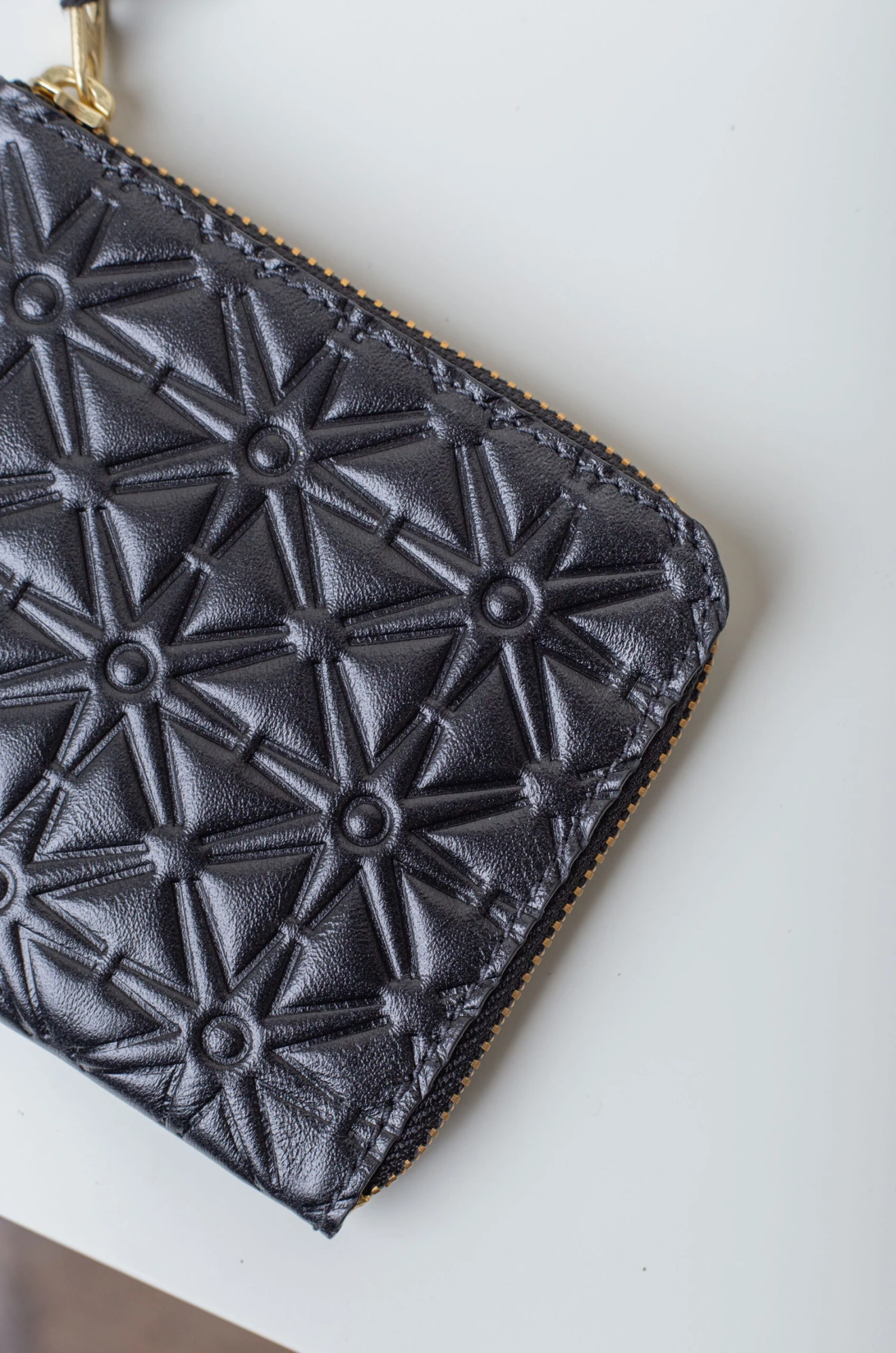 Comme Des Garçons – Wallet Embossed Line SA310E – Black 4 Comme Des Garçons – Wallet Embossed Line SA310E – Black – Image 2