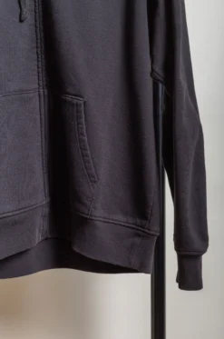 Comoli – Hoodie Z01-05004 – Fade Black 11 Comoli – Hoodie Z01-05004 – Fade Black -Salomon Boutique rdv comoli 13 scaled 1