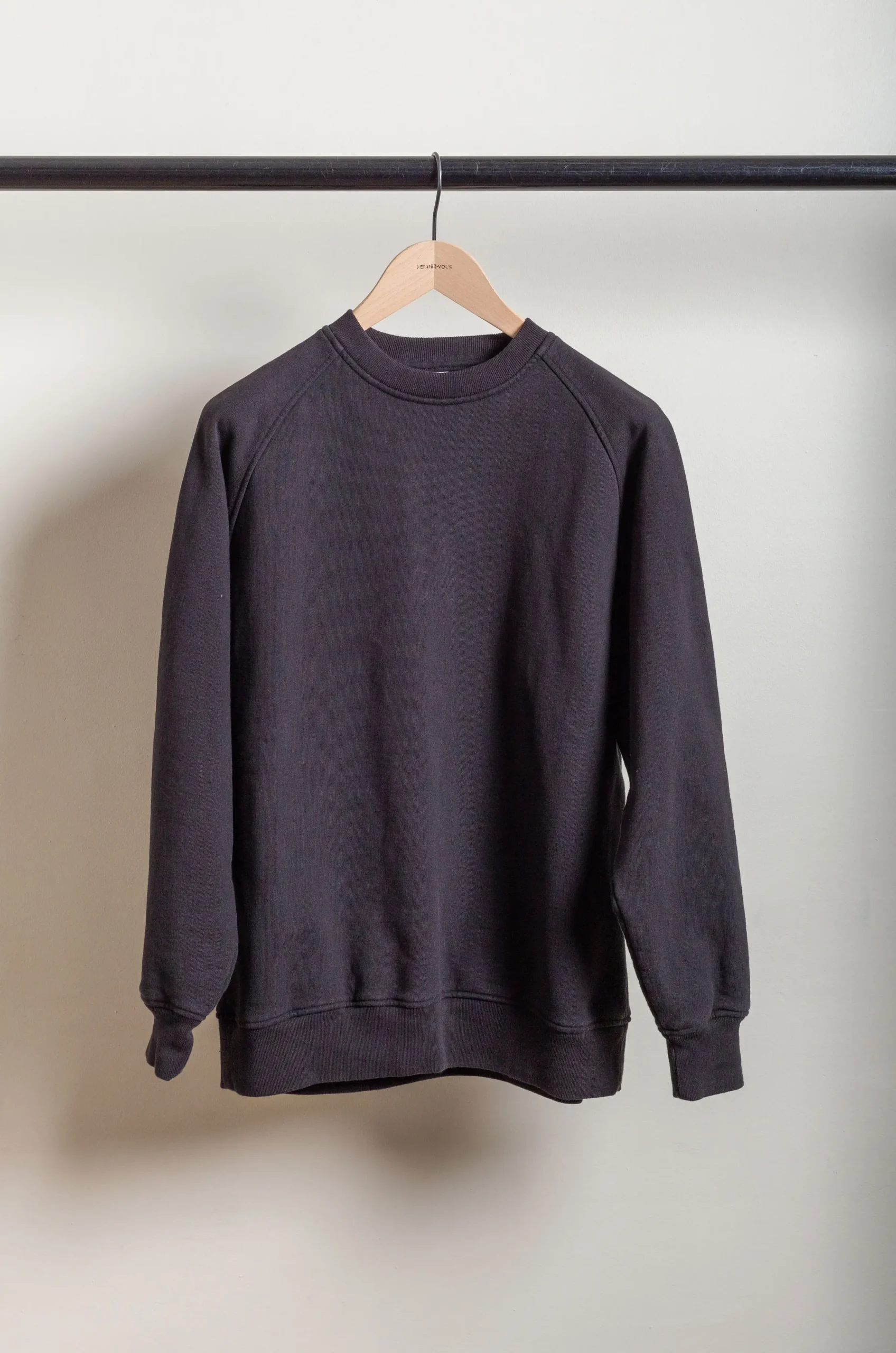 Comoli – Sweat Shirt Z01-05002 – Fade Black 5 Comoli – Sweat Shirt Z01-05002 – Fade Black – Image 3