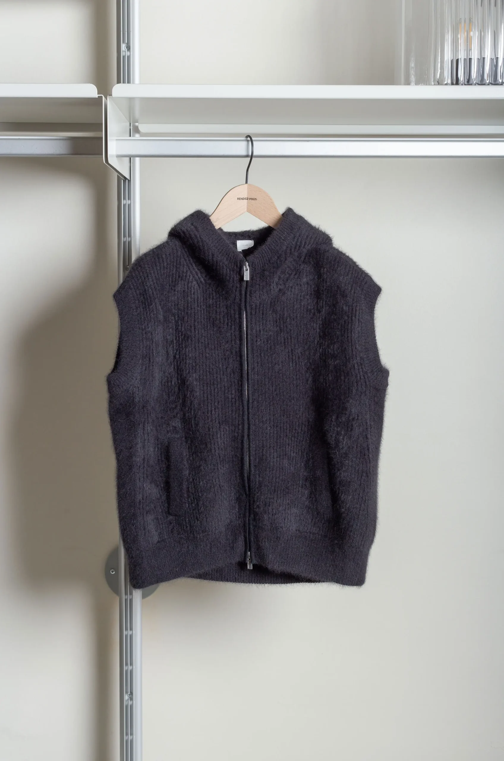 C.T. Plage – Ladies Hood Vest CT24322-15 – Black 4 C.T. Plage – Ladies Hood Vest CT24322-15 – Black – Image 2