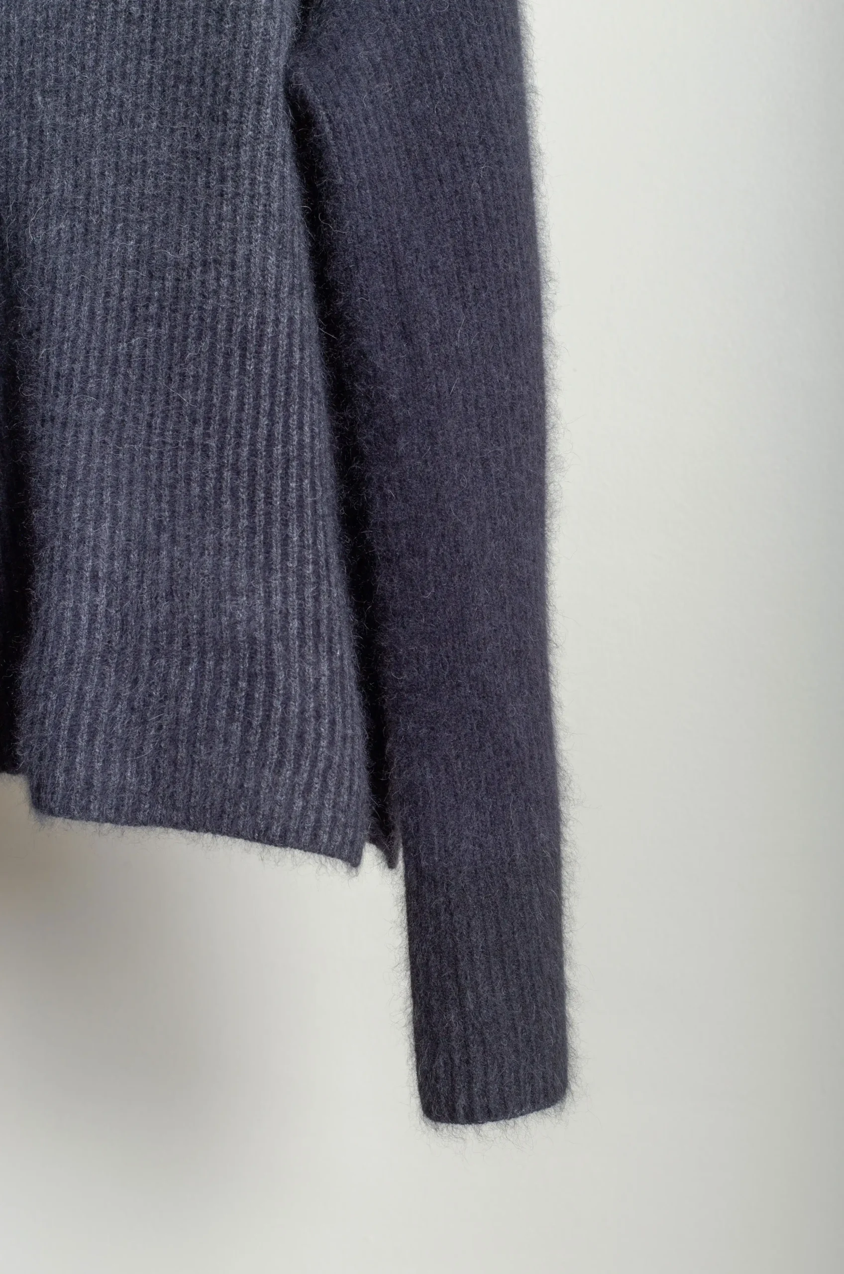 C.T. Plage – Ladies High Neck Longsleeve Pullover CT24330-1515 – Black 6 C.T. Plage – Ladies High Neck Longsleeve Pullover CT24330-1515 – Black – Image 4