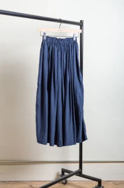 Eleph – Kite Skirt C6010508 – Navy -Salomon Boutique rdv eleph 17 scaled 1