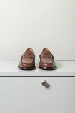 G.H.BASS – Weejuns Penny Loafers – Cognac Leather 15 G.H.BASS – Weejuns Penny Loafers – Cognac Leather -Salomon Boutique rdv ghbass 01 scaled 1