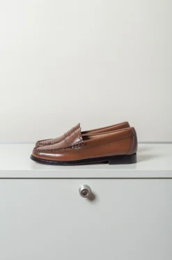 G.H.BASS – Weejuns Penny Loafers – Cognac Leather 12 G.H.BASS – Weejuns Penny Loafers – Cognac Leather -Salomon Boutique rdv ghbass 05 scaled 1